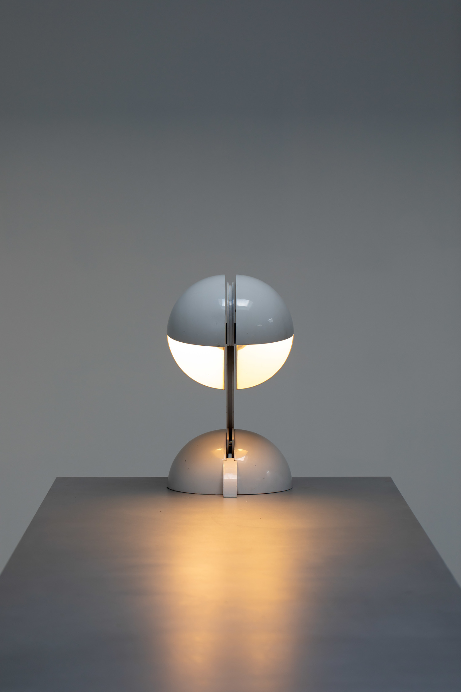La Ruspa lamp by Gae Aulenti 